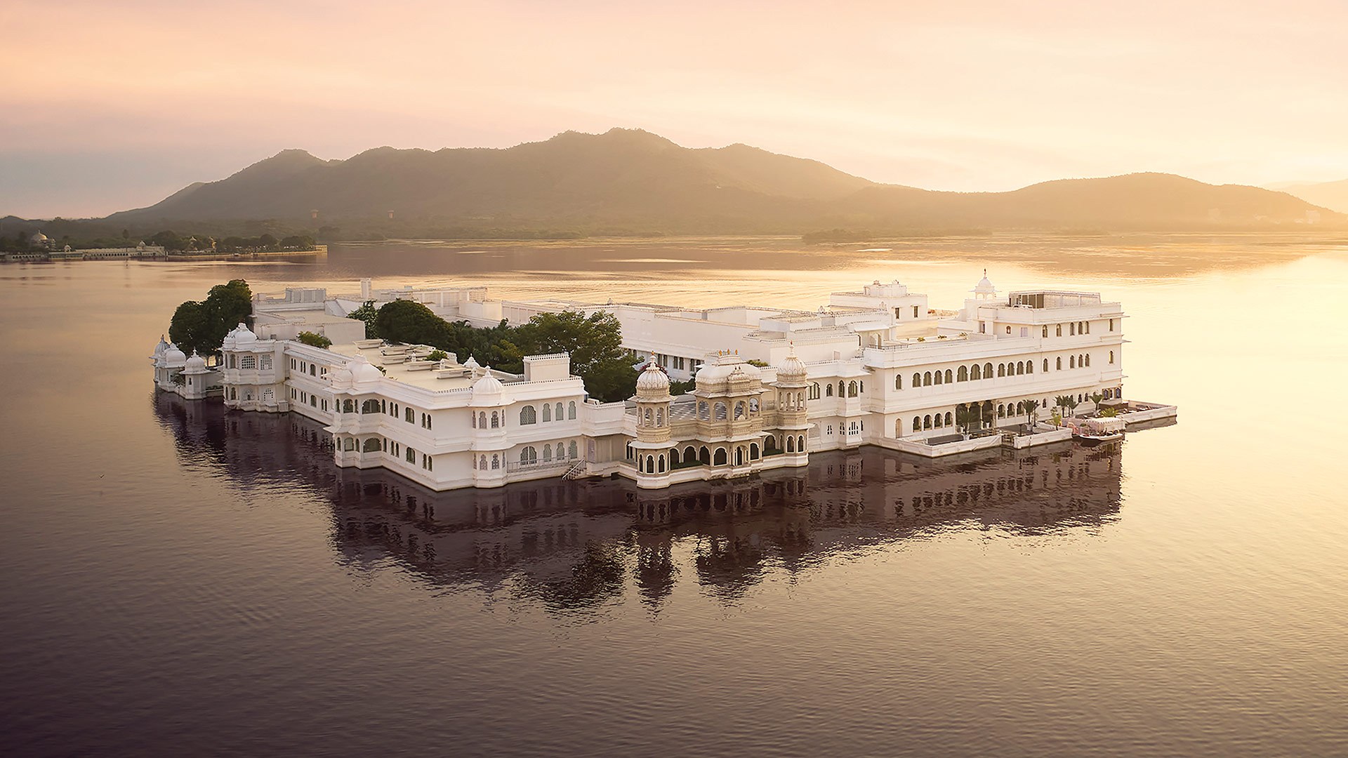 Menyelami Kemewahan di India: Taj Lake Palace, Udaipur